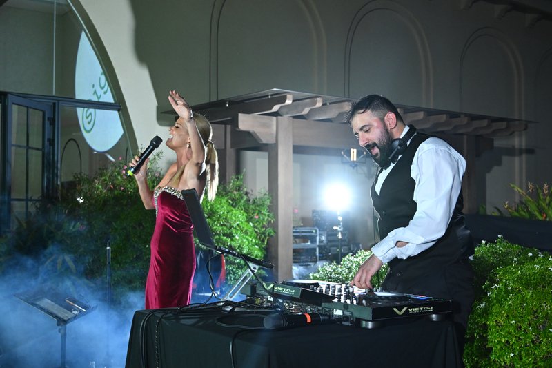 DJ - dj-1