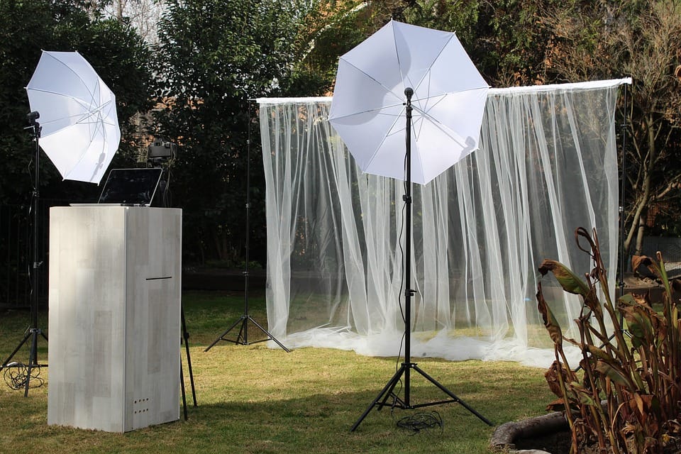 Why You Should Consider Melbourne Photo Booth Hire for Your Wedding or Corporate Event