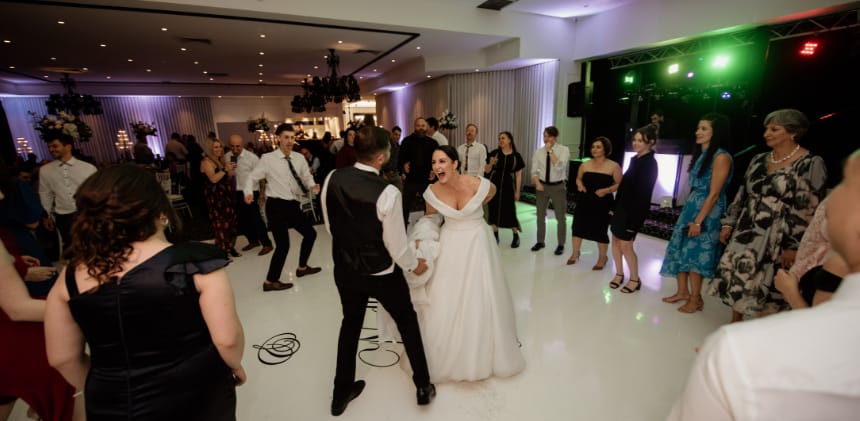 How to Choose the Best Melbourne Wedding DJ 2026