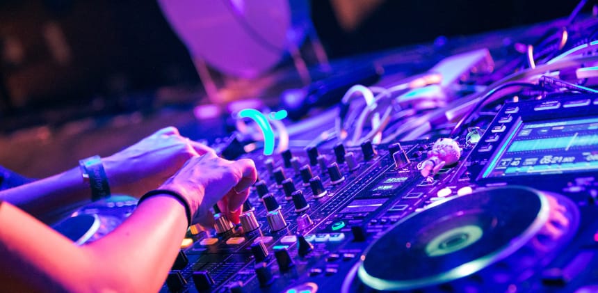 5 Ways a DJ for Christmas Staff Event in Melbourne Can Elevate Your Celebration
